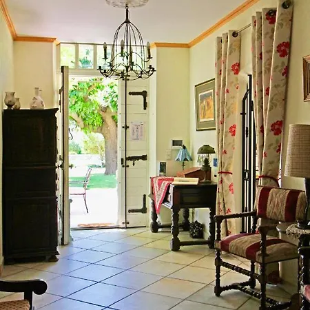 Fontaine Des Magnarelles Guest house Althen-des-Paluds