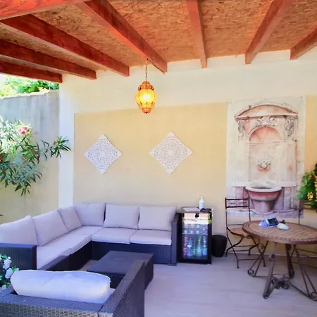 Guest house Fontaine Des Magnarelles