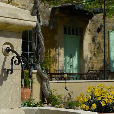 Fontaine Des Magnarelles Guest house Althen-des-Paluds